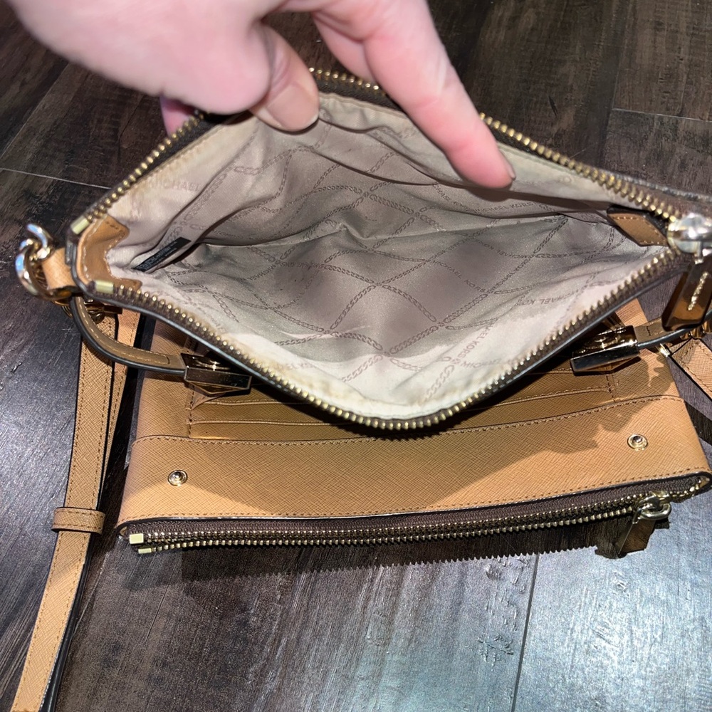 Michael Kors Karla Brown/Acorn/Gold Leather East West Crossbody - Picture 7 of 14